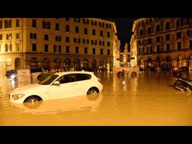 DISASTRO A GENOVA ALLUVIONE 2014 NON C'E' STATA ALLERTA FOTO